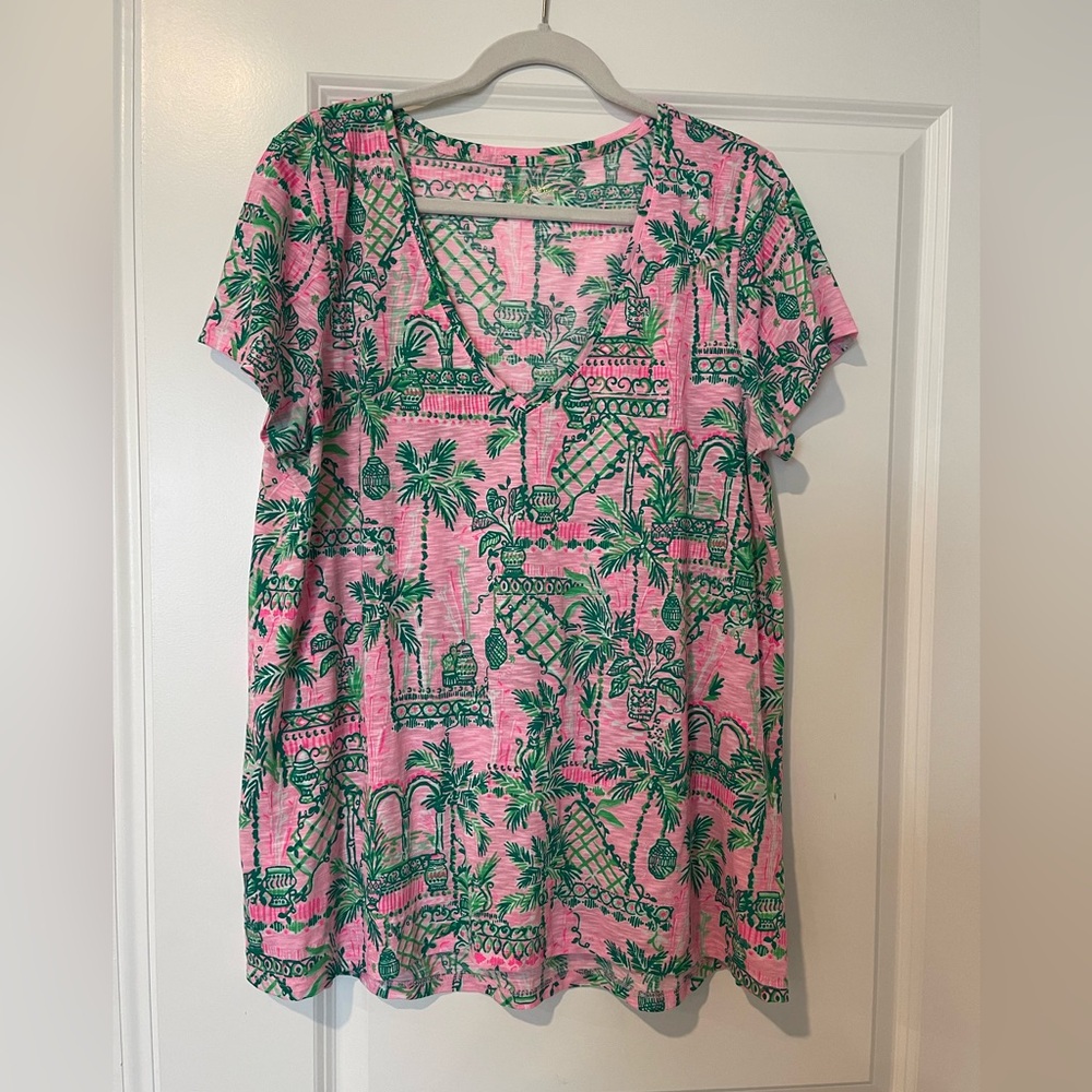 XL Lilly Pulitzer T Shirt